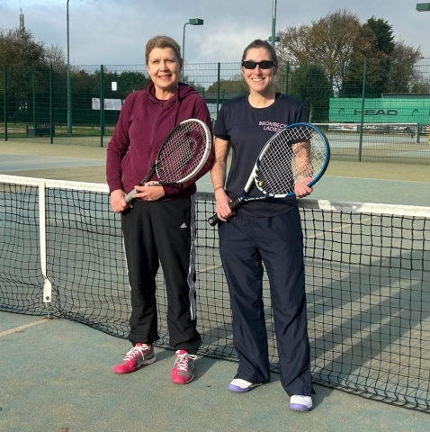 Ladies Doubles Winners 2024 - Jill King and Natasia Wiszniewska